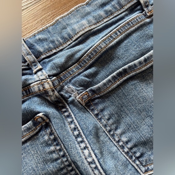 Banana Republic Girlfriend Jeans - Picture 10 of 13